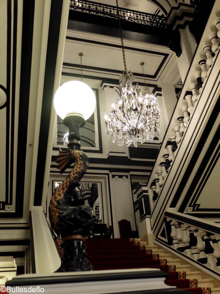 saint-james-paris-detail-escalier